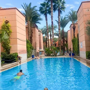 Kamal De Luxe Avec Jacuzzi Et Trois Piscines Au Coeur De Marrakech (adults Only) Maison d'hôtes Marrakesh